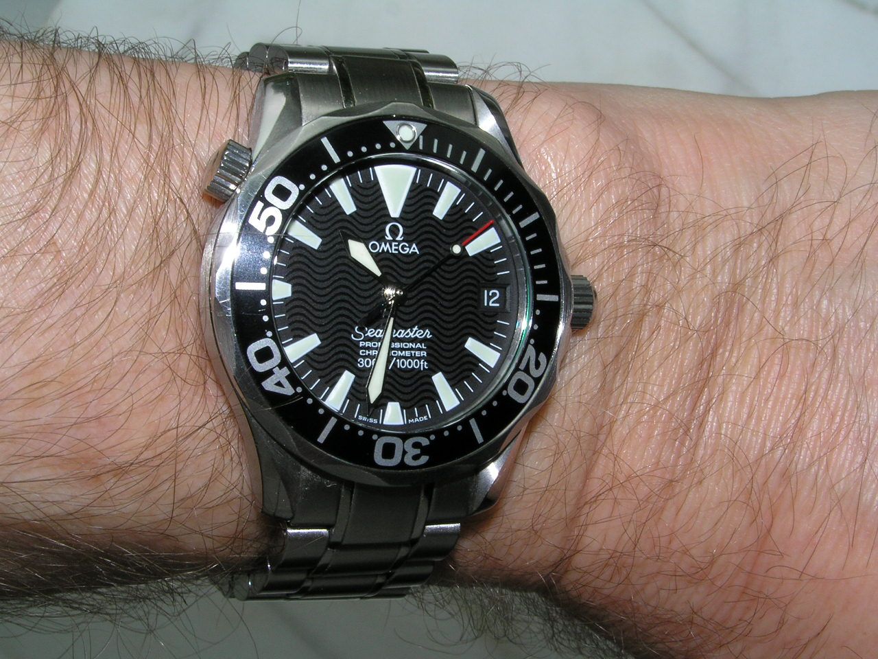omega seamaster midsize automatic